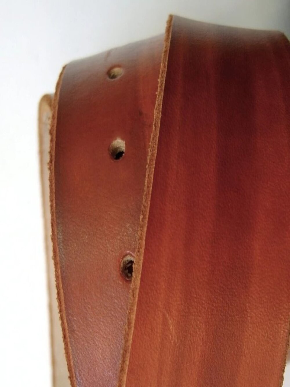 Leather belt for exchangeable buckles